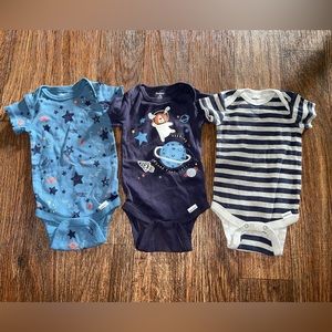 Gerber onesie bundle